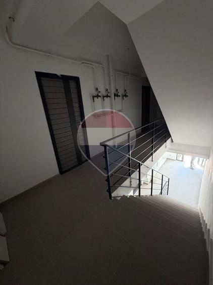 Apartament cu 3 camere decomandat, mobilat în 1 Mai