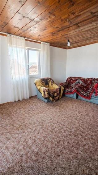 Casă cu 6 camere cu Teren 1579 Mp în Nojorid