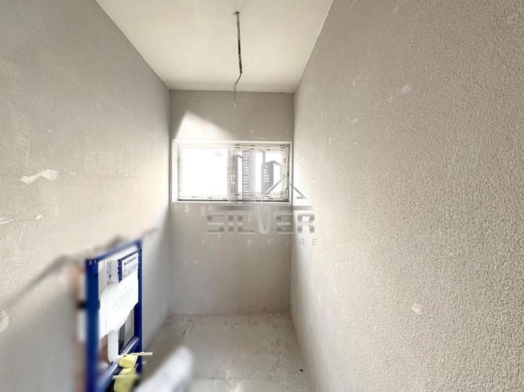 Duplex cu 4 camere cu Canalizare în Câmpului