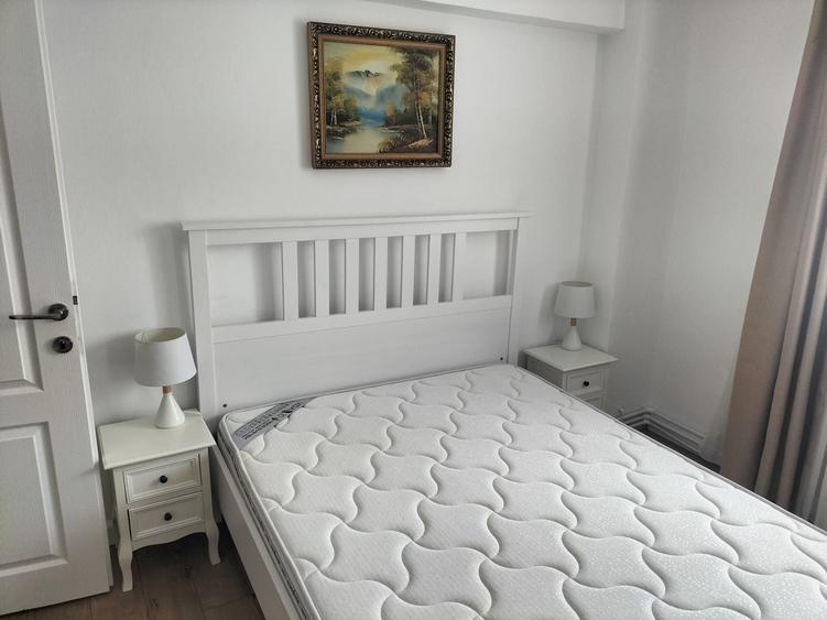 Apartament cu 3 camere decomandat în Cetate