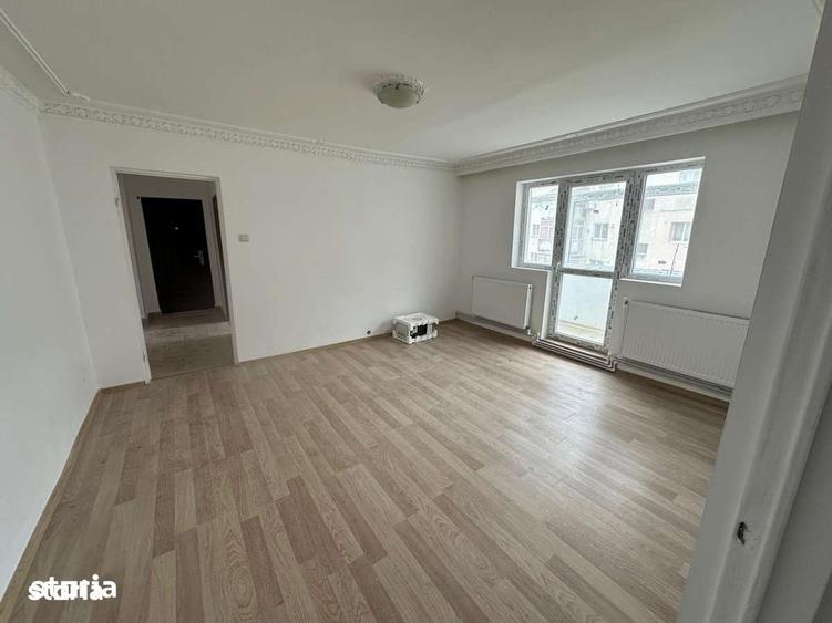 Apartament cu 2 camere decomandat în Exterior Vest