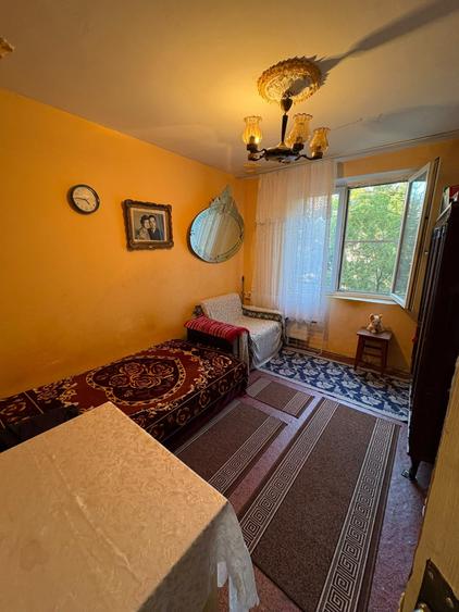 Apartament cu 3 camere decomandat, mobilat în Lujerului
