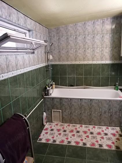 Casă cu 4 camere în Vânători