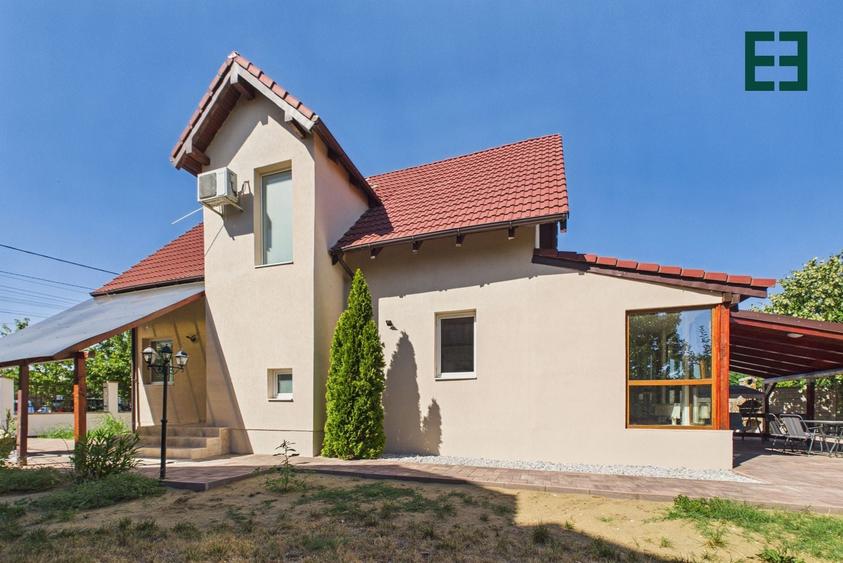 Casă individuală cu 5 camere cu Canalizare în Dumbrăvița