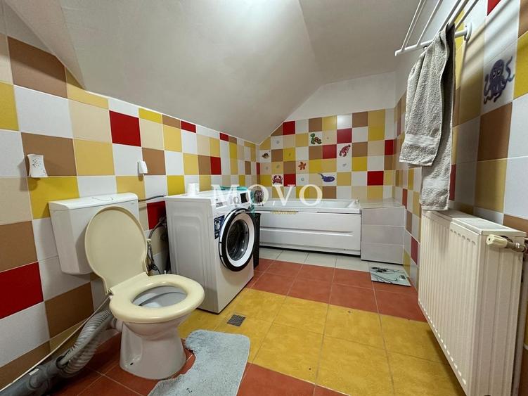 Casă individuală cu 5 camere cu Garaj în Sânmihaiu German