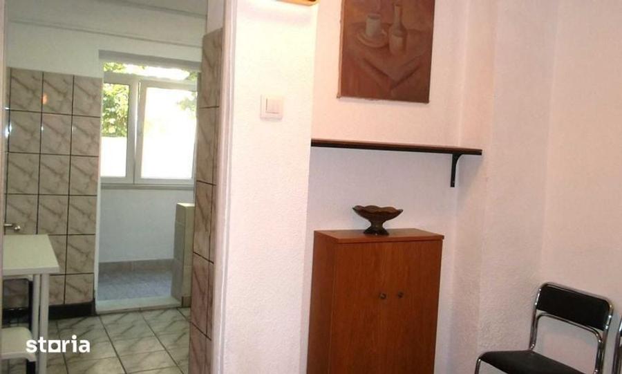 Apartament cu 4 camere în Calea București