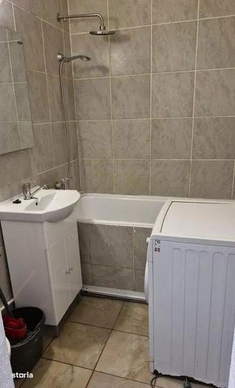 Garsonieră decomandată, mobilată în Aleea Carpați