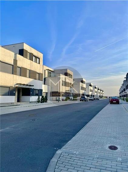 Duplex cu 6 camere cu Piscina în Pipera