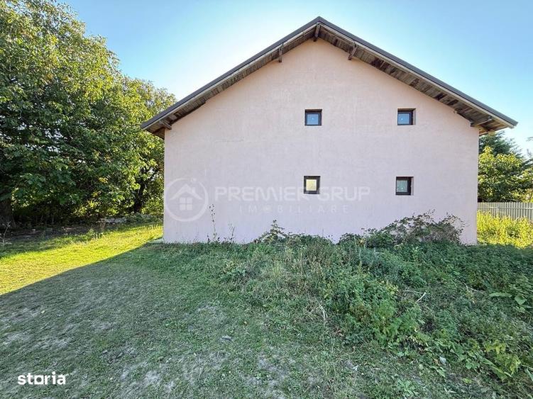 Casă cu 4 camere cu Teren 1517 Mp în Hadâmbu