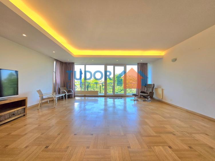 Apartament cu 3 camere, mobilat în Șoseaua Nordului