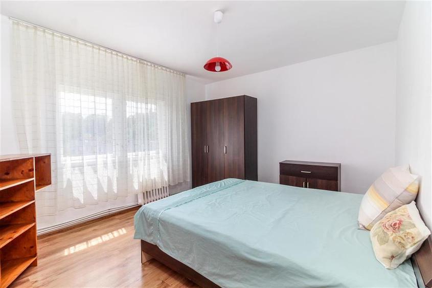 Apartament cu 2 camere decomandat, mobilat în Plopilor