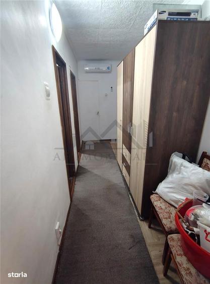 Apartament cu 3 camere decomandat, mobilat în Nicolina — fotografia 3