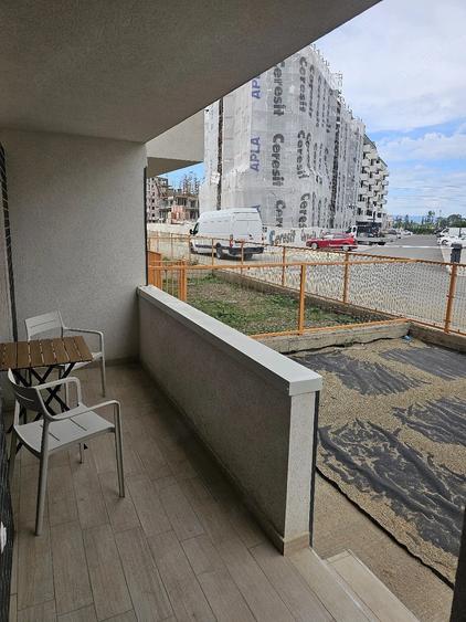 Apartament cu 2 camere decomandat în Exterior Vest