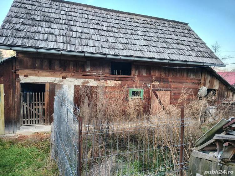 Casă cu Teren 1400 Mp în Moisei