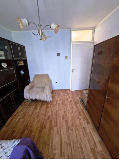 Apartament cu 3 camere decomandat în Dristor
