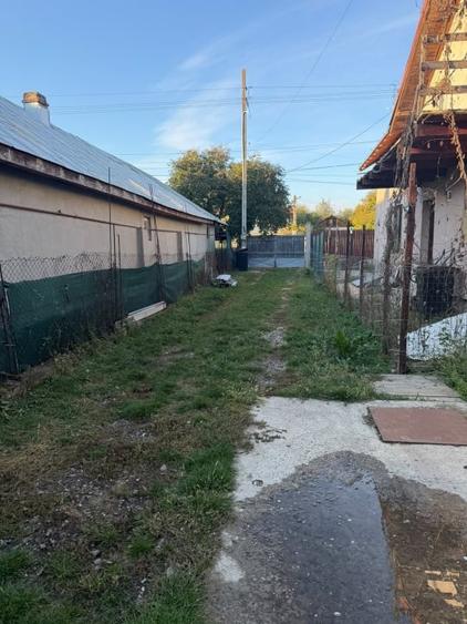 Casă individuală cu 4 camere cu Canalizare în Bucov