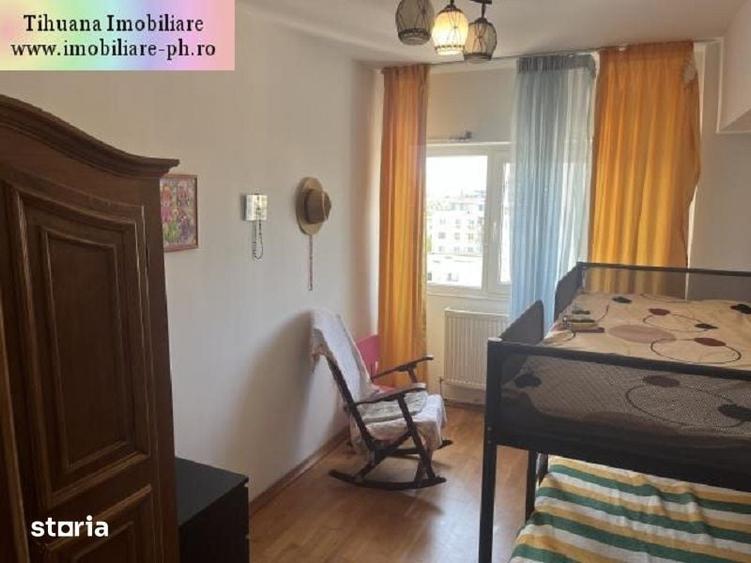 Apartament cu 3 camere decomandat în Republicii