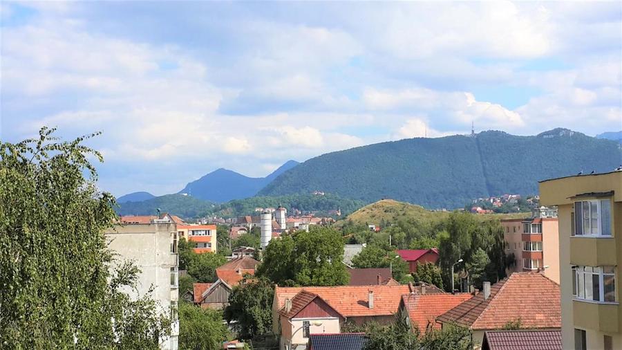 Garsonieră decomandată în Bartolomeu