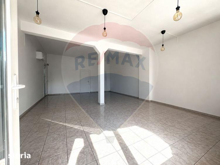 Spațiu comercial, de 50 mp, în Palas