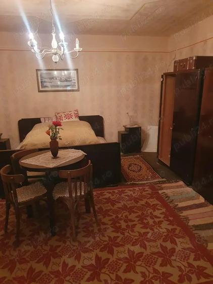 Casă cu 3 camere în Satu Nou
