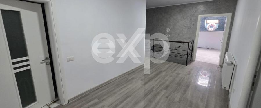 Casă individuală cu 5 camere cu Canalizare în Central