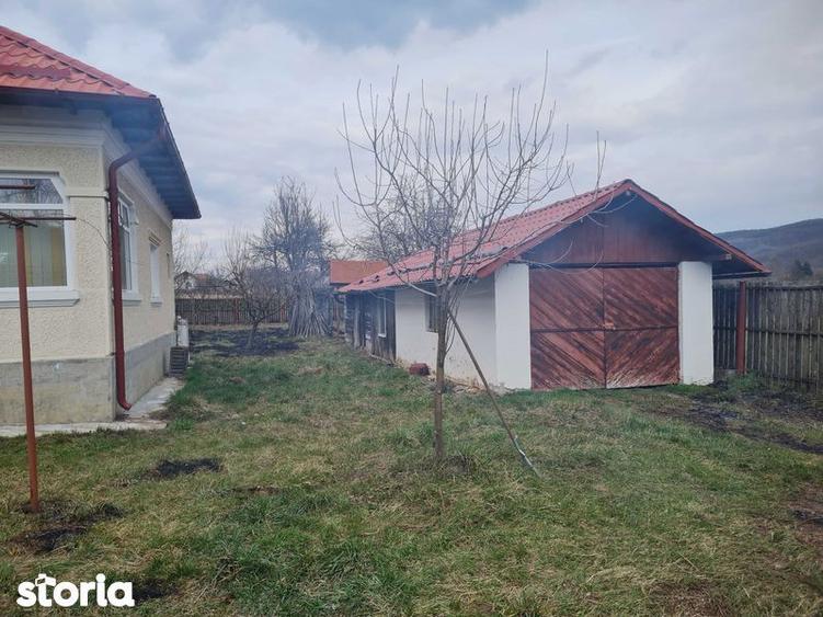 Casă cu 3 camere cu Teren 100 Mp în Mălureni