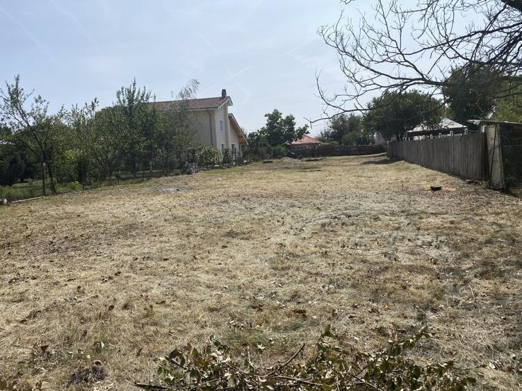 Teren Construcții intravilan de 4471 mp, în Izvorani