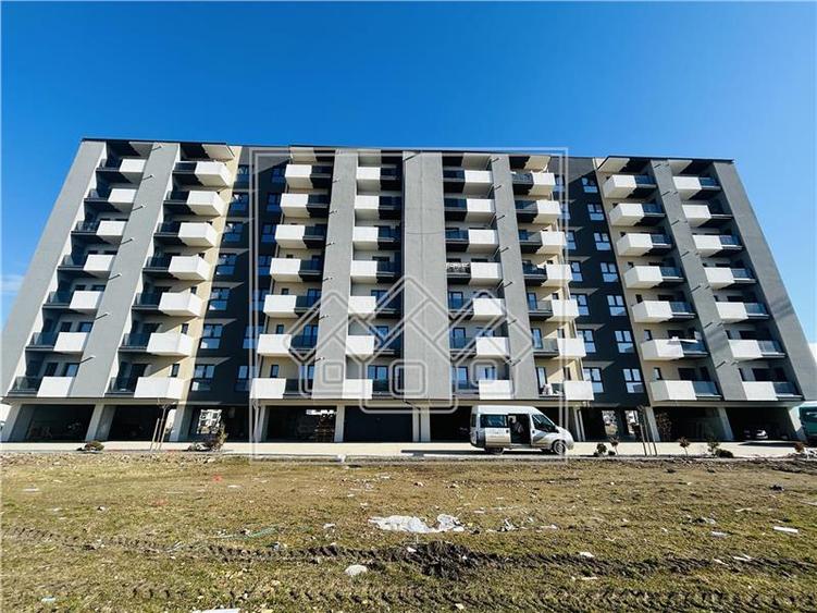 Apartament cu 3 camere nedecomandat în Șelimbăr
