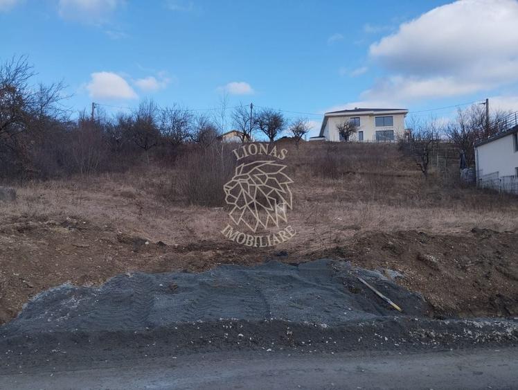 Teren Construcții intravilan de 818 mp, în Nord