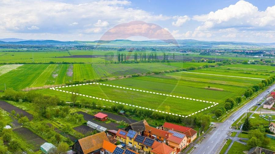 Teren agricol extravilan de 10000 mp, în Prejmer