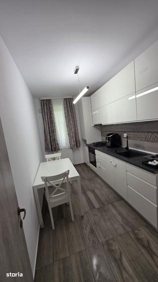 Apartament cu 2 camere decomandat în Exterior Vest