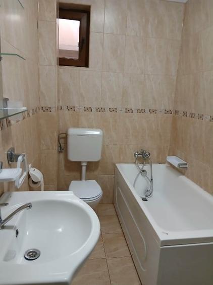 Apartament cu 3 camere decomandat în Bucureștii Noi