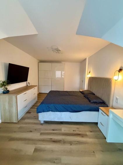 Apartament cu 4 camere decomandat în Central