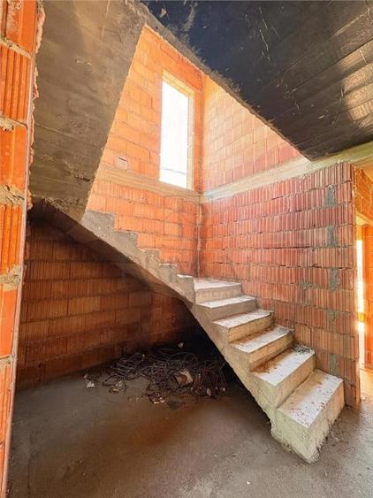 BRAYTIM-CALEA URSENI, CASA LA ROSU, P 1, 3 CAMERE, 2 BAI, DR - 5