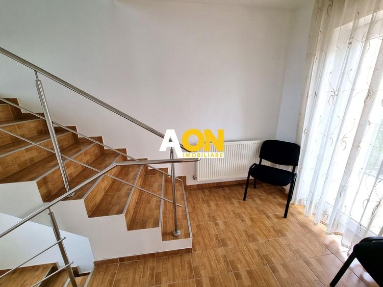 Apartament cu 3 camere decomandat în Micești
