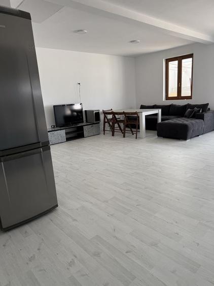 Casă cu 3 camere cu Teren 250 Mp în Preajba