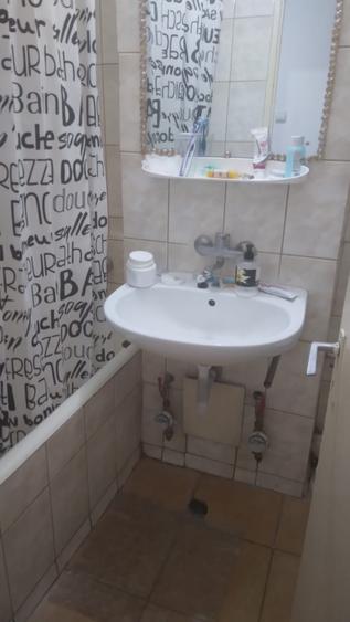 Vitan Mall,Metrou MIHAI BRAVU bl. MIXT  1992,DECOMANDATA,bucatarie mare patrata - 2