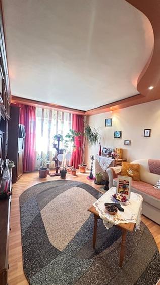 Apartament cu 3 camere decomandat, mobilat în Bogdan Vodă
