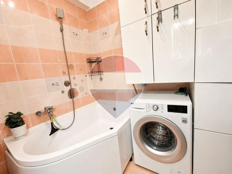 Apartament cu 3 camere semidecomandat în Chiajna