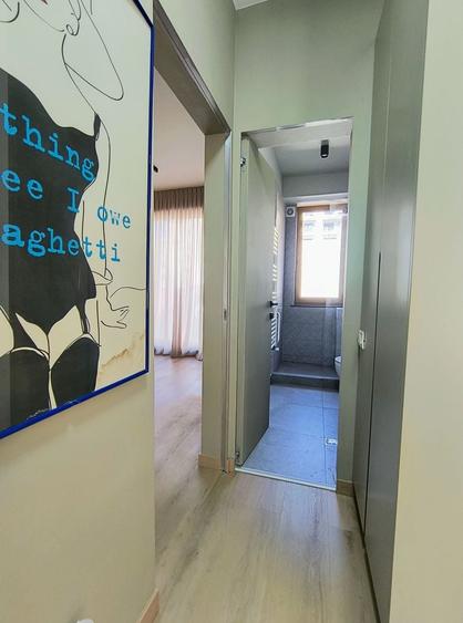 Apartament cu 3 camere semidecomandat, mobilat în 1 Mai