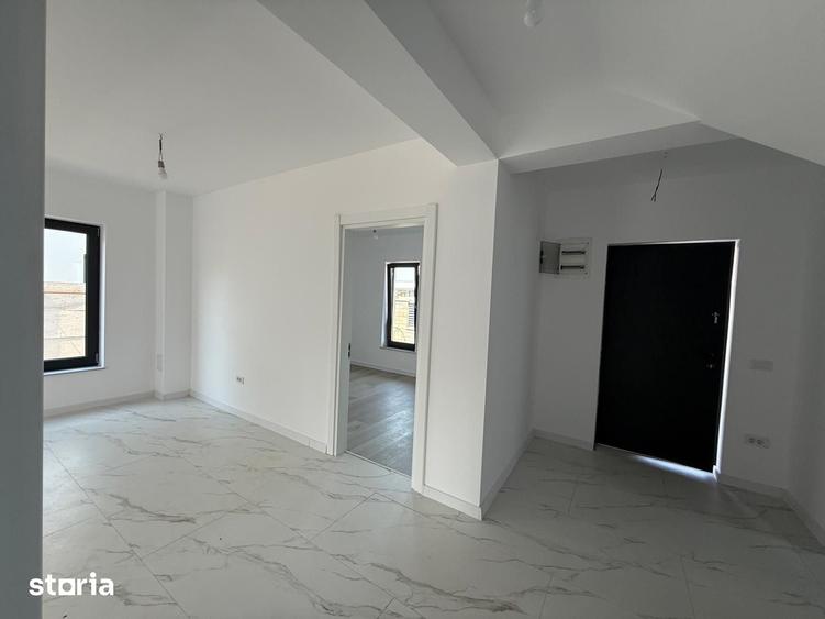 Casă cu 5 camere cu Teren 350 Mp în Berceni