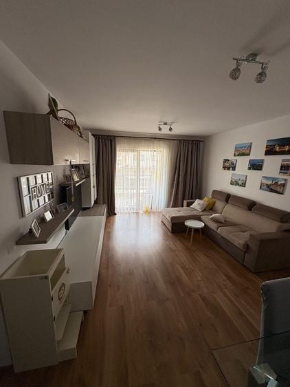 Apartament cu 3 camere decomandat în Sânpetru