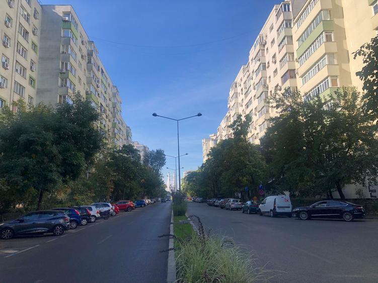 Garsonieră decomandată în Victoriei
