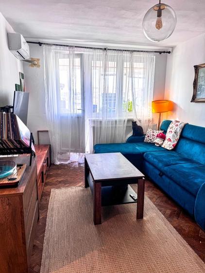 Apartament cu 2 camere semidecomandat în Micro 4