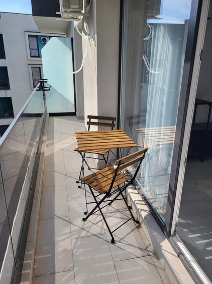 Apartament cu 2 camere decomandat în Titan