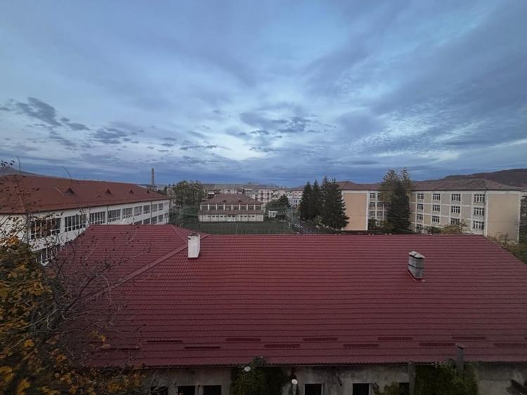 Garsonieră decomandată, mobilată în Independenței