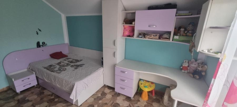 Casă individuală cu 5 camere cu Teren 1140 Mp în Periferie