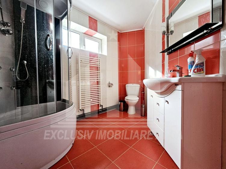 Casă individuală cu 6 camere cu Teren 400 Mp în Valea Mănăstirii