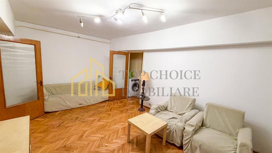 Apartament cu 3 camere semidecomandat, mobilat în 1 Mai
