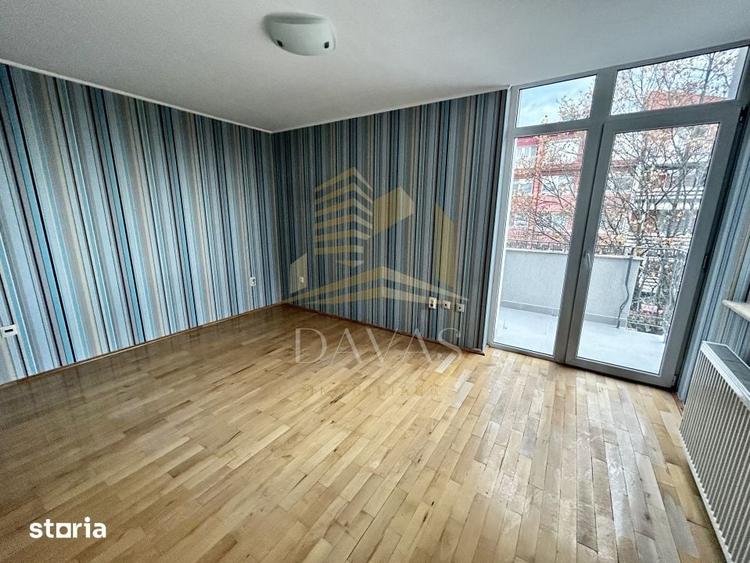 Casă cu 5 camere semidecomandat cu Teren 350 Mp în Bună Ziua